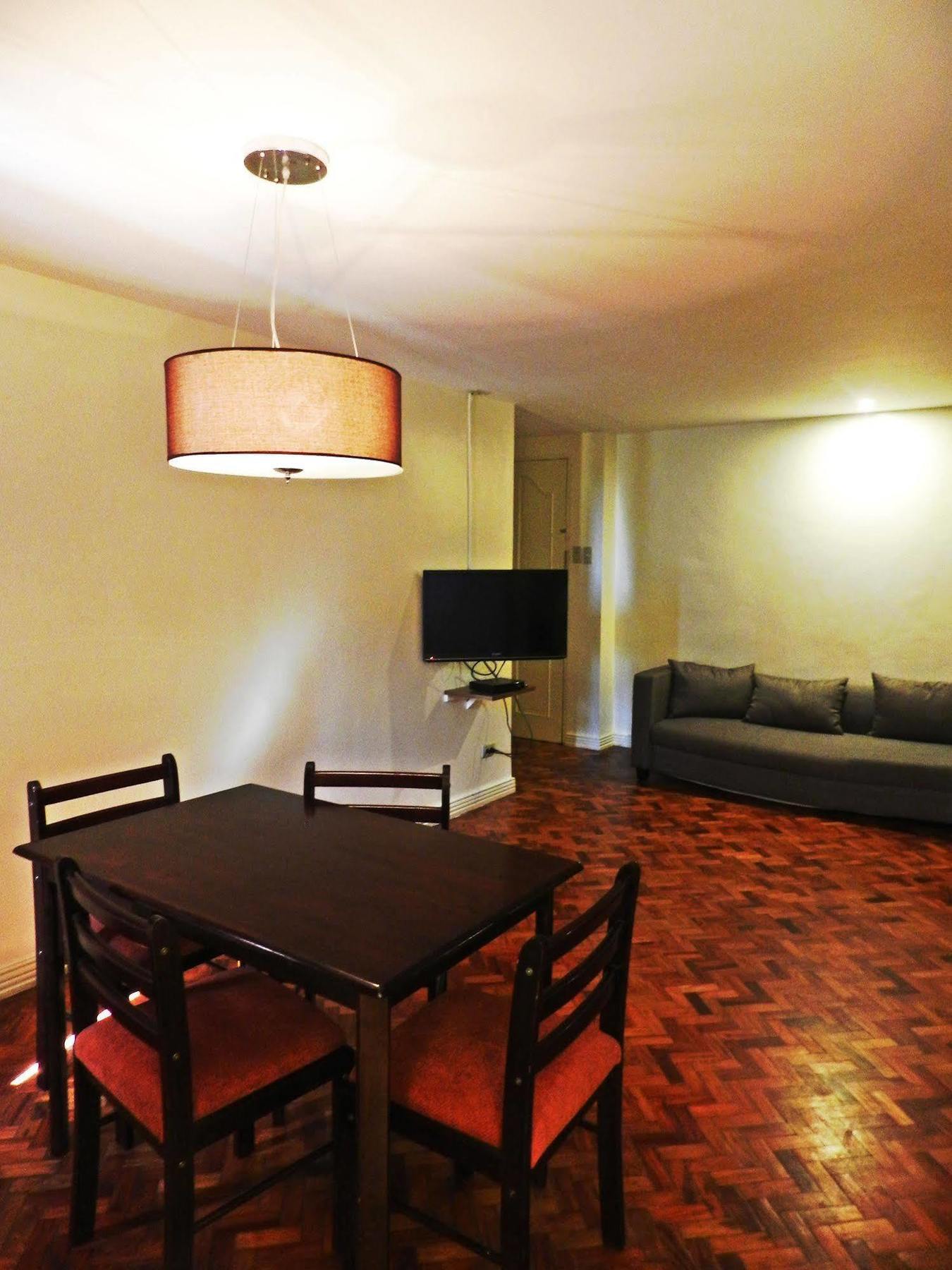 Salcedo Suites Makati City Екстер'єр фото