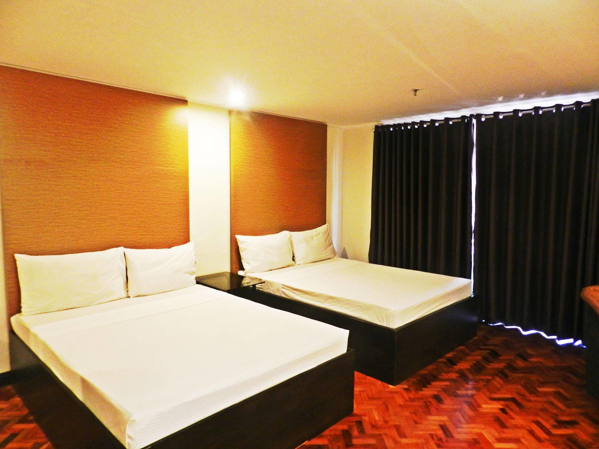 Salcedo Suites Makati City Екстер'єр фото