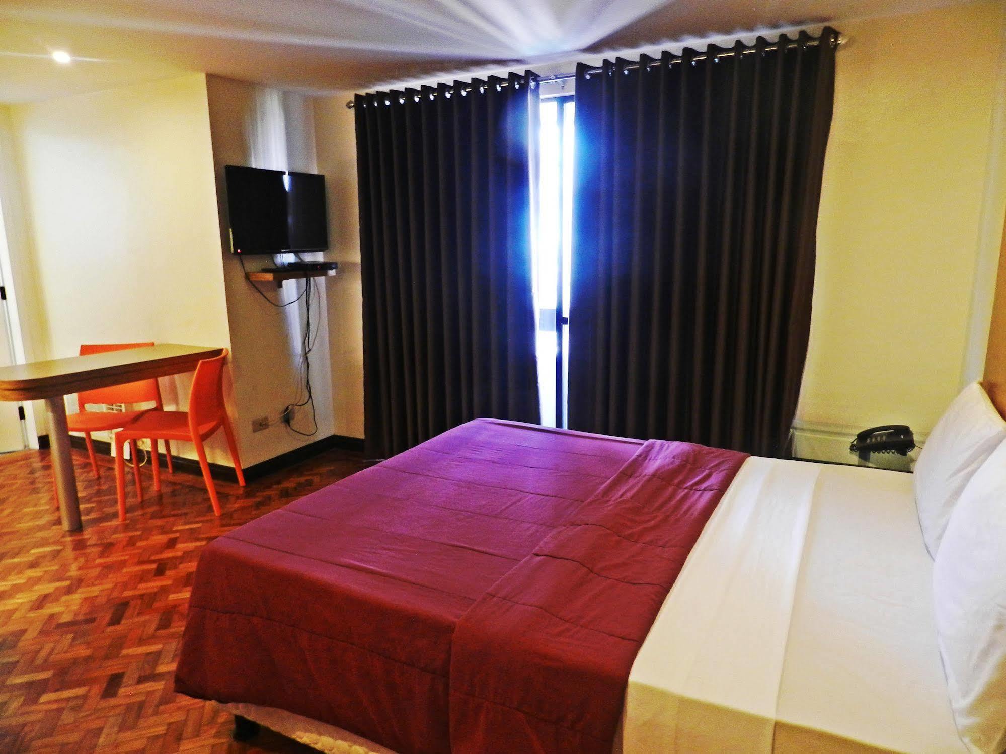 Salcedo Suites Makati City Екстер'єр фото