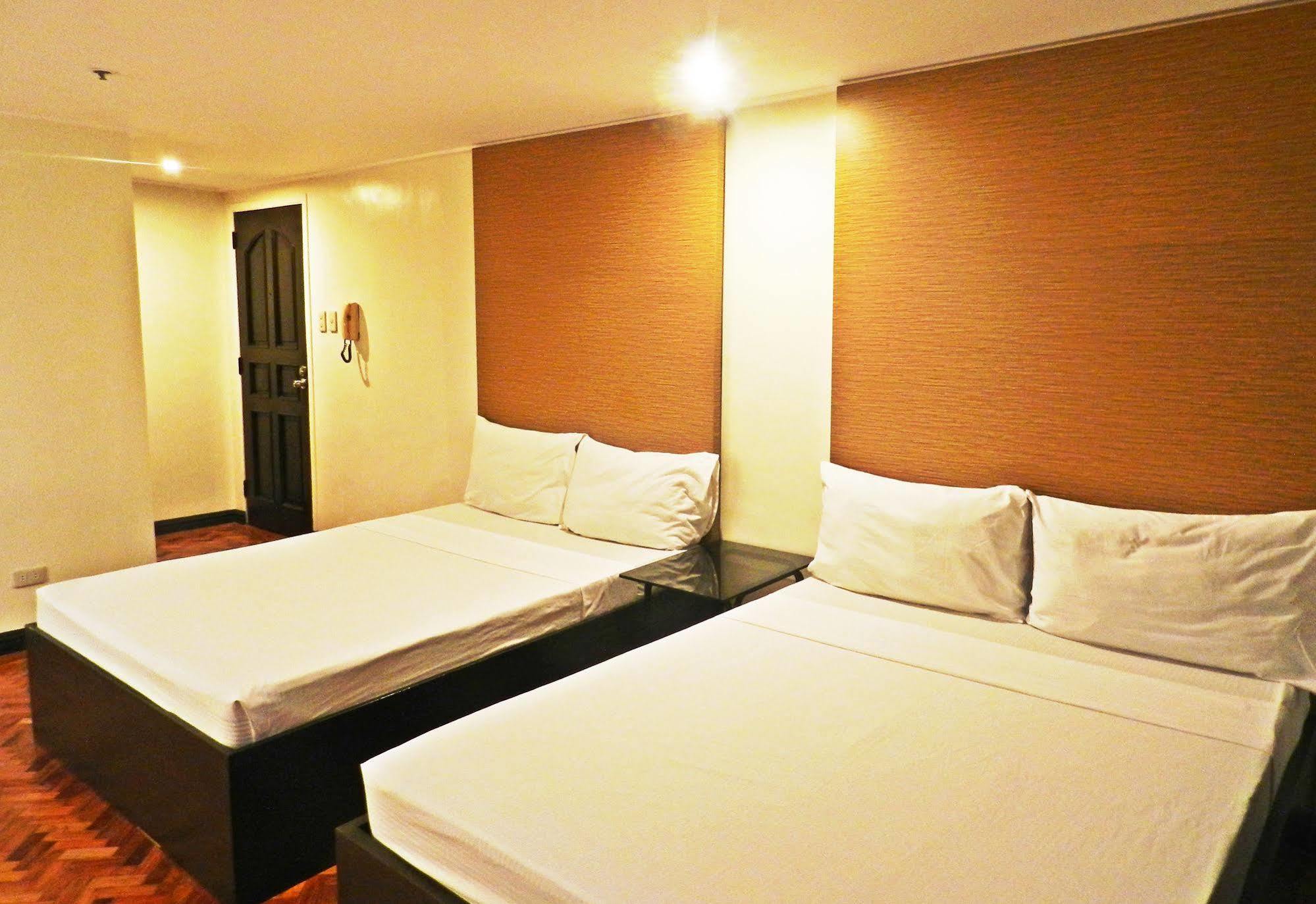 Salcedo Suites Makati City Екстер'єр фото