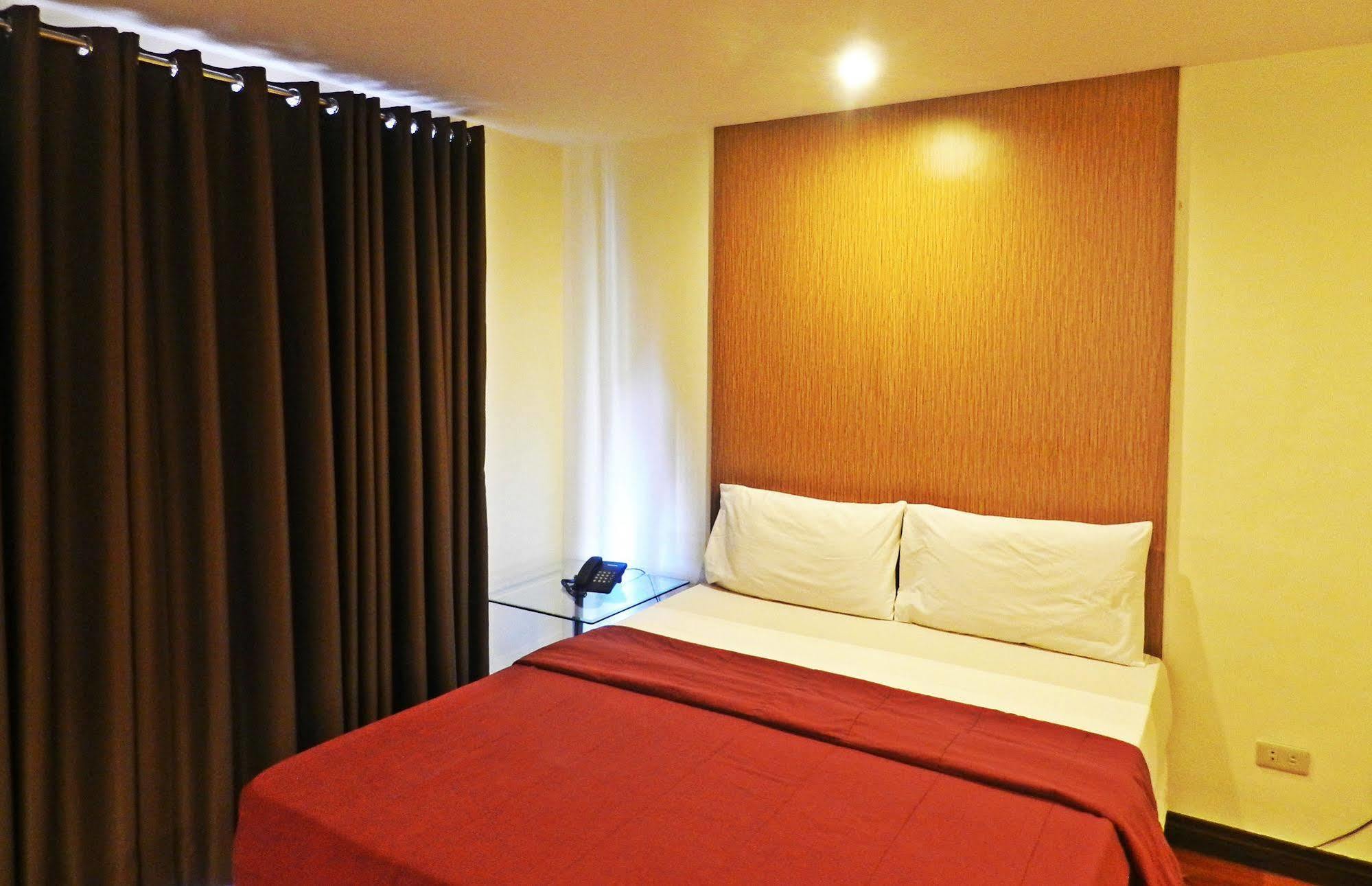 Salcedo Suites Makati City Екстер'єр фото