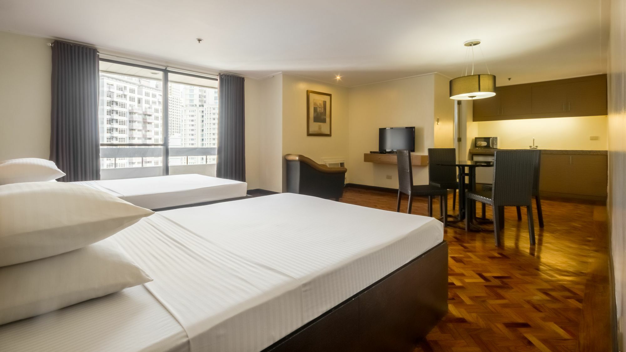 Salcedo Suites Makati City Екстер'єр фото